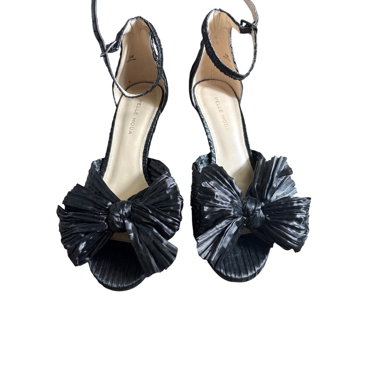Pelle Moda Black Crinkled Fabric Kitten Heels with Bow Detailing Sz 8.5