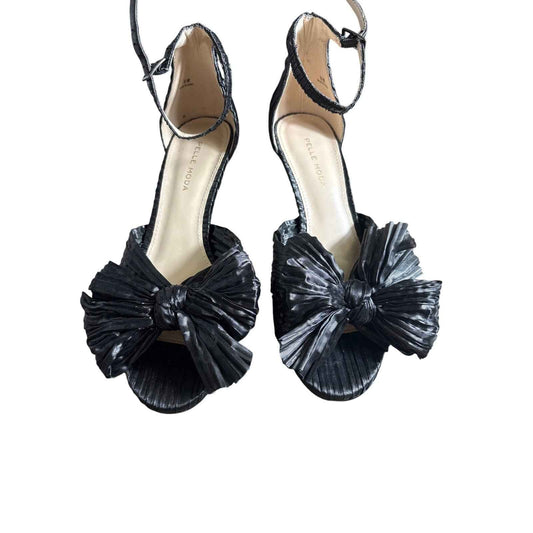 Pelle Moda Black Crinkled Fabric Kitten Heels with Bow Detailing Sz 8.5