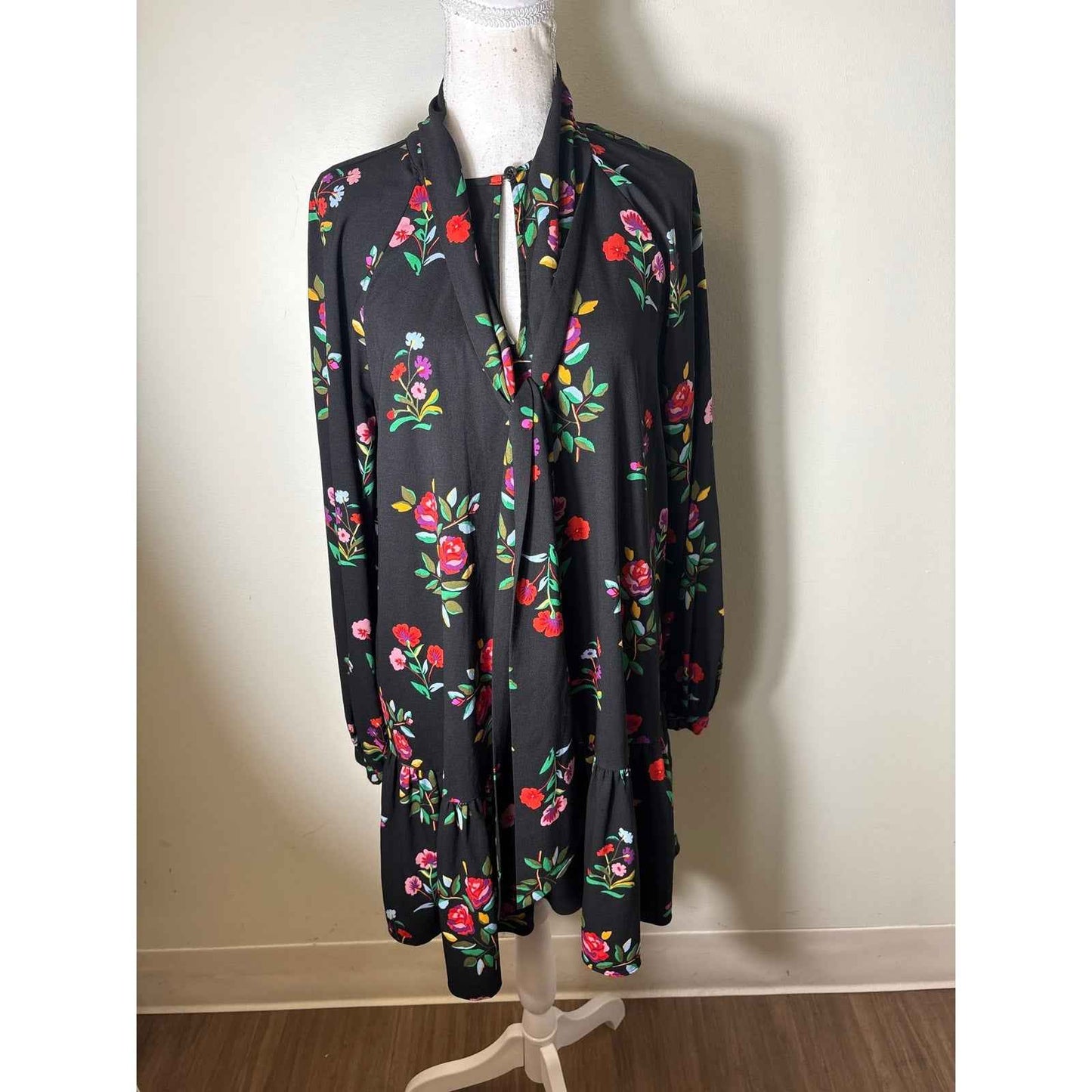 Kate Spade Black Floral Long Sleeve V-Neck Ruffled Mini Dress Sz m