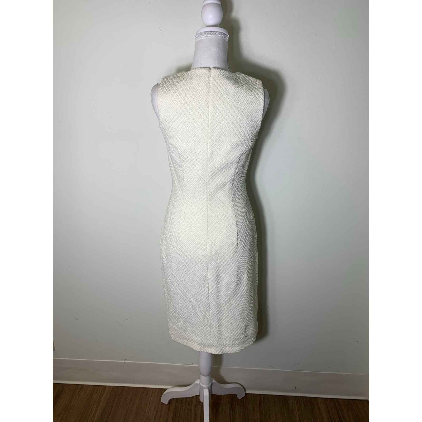 J. McLaughlin Off White Sleeveless Crew Neck Below the Knee Sheath Dress Sz XS