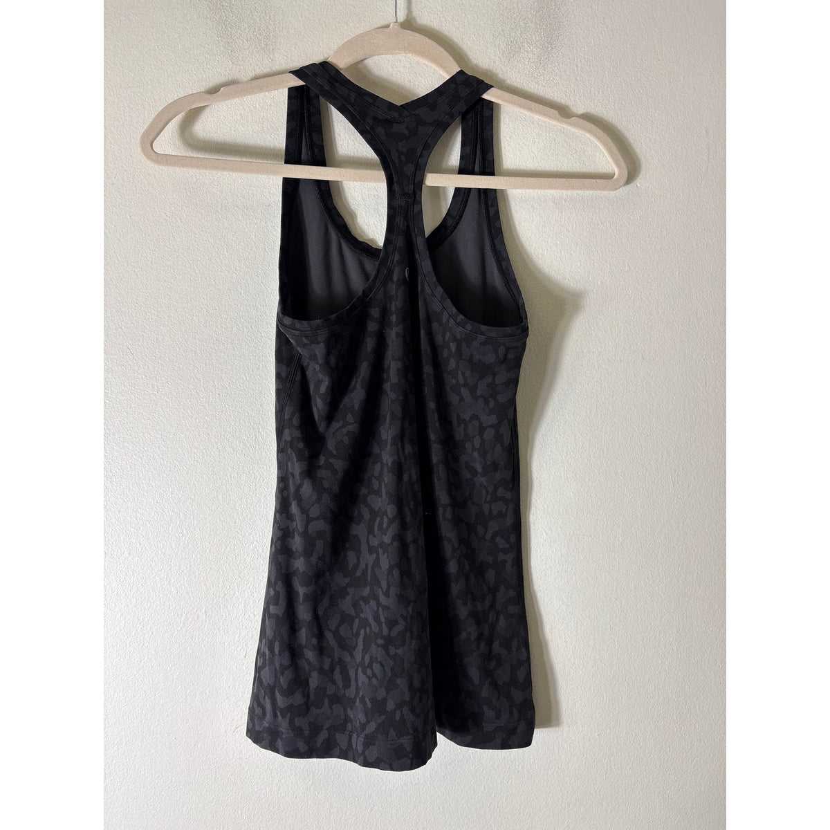 Lululemon Black Animal Print Racerback Athletic Top Sz 6