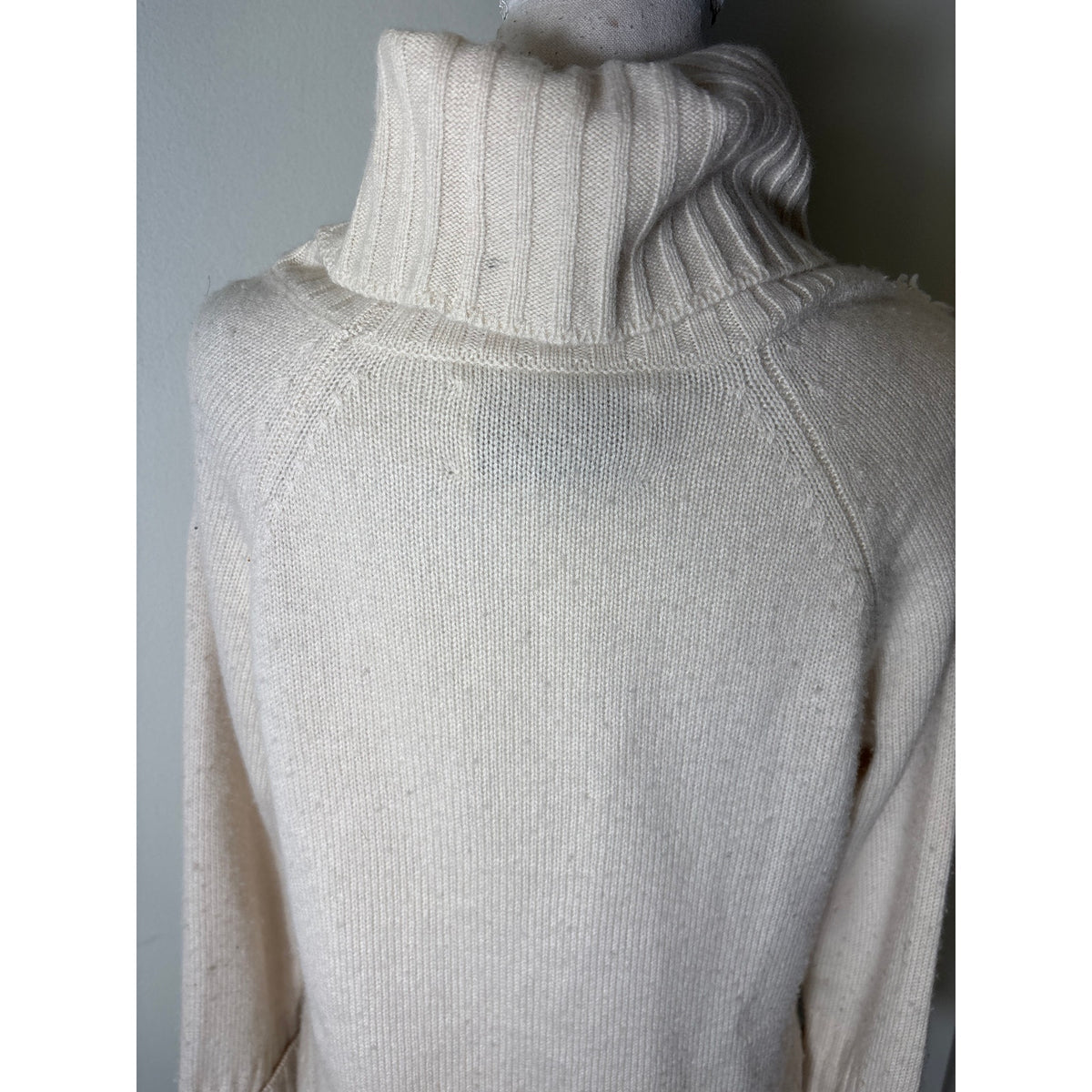Brochu Walker Cream Ribbed Sweater Over Shirt Turtleneck Sz XS
