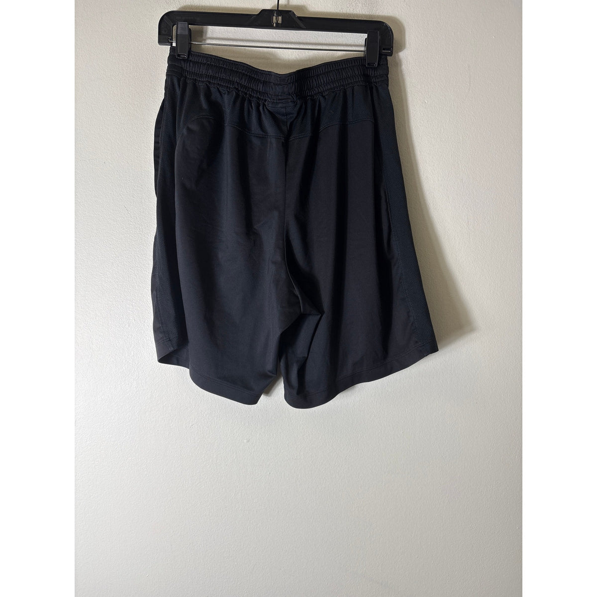 Mens Under Black Armour Athletic Shorts Sz L