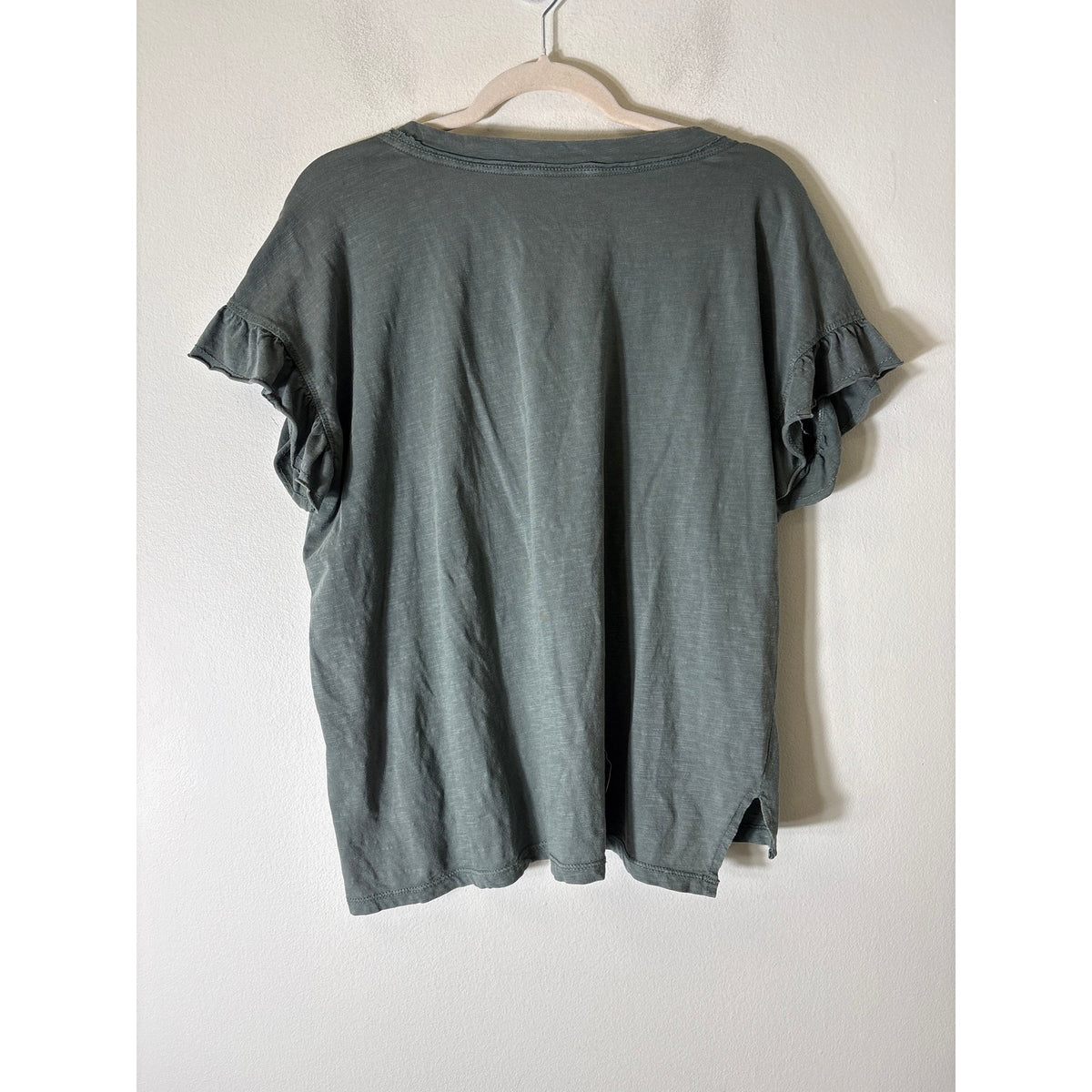 Pilcro Green V Neck Flutter Sleeve Tee Sz S