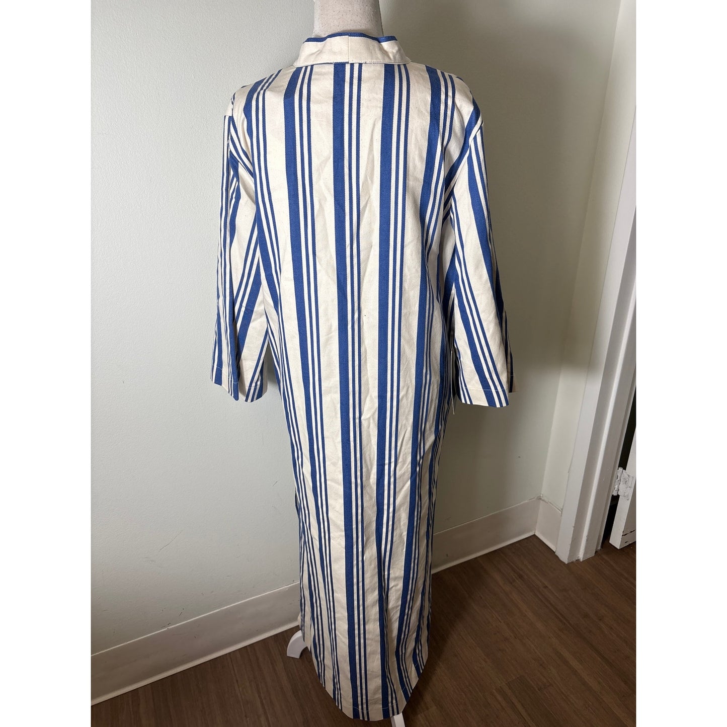 NWT Tuckernuck Blue and Cream Caftan Dress SZ L