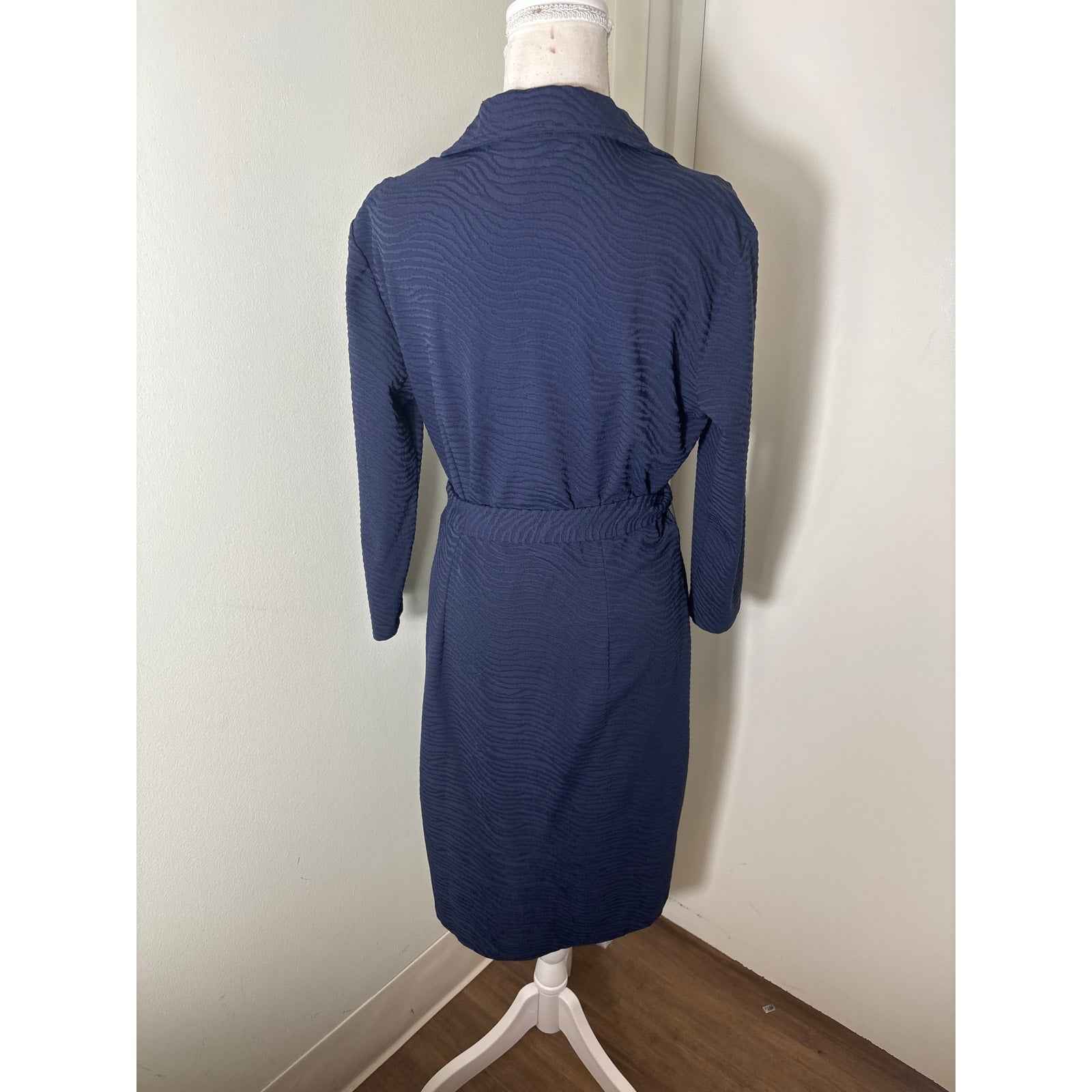 J. McLaughlin Navy Long Sleeve Textured Fabric Midi Dress Sz M