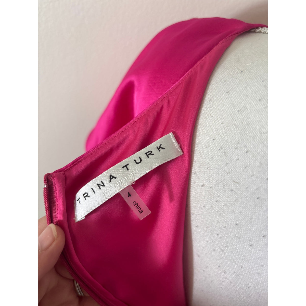Trina Turk Hot Pink Blouson Cap Sleeve Dress with Ruched Skirt Sz 4