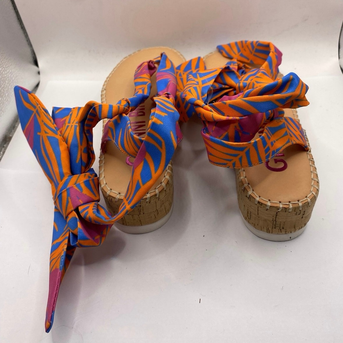 NWOB Gianni Bini Blue Orange Platform Wrap Sandals Sz 7.5