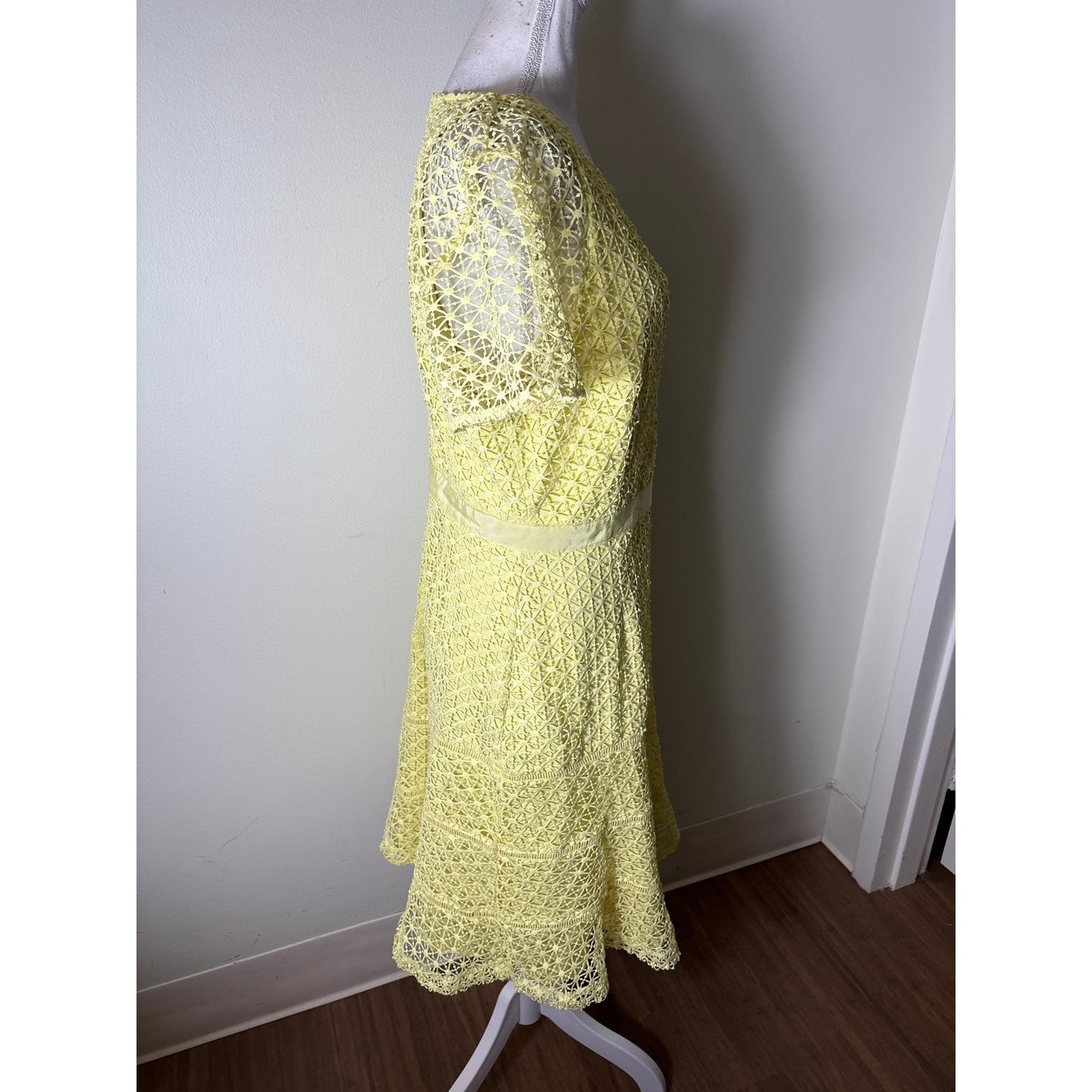 Adelyn Rae Yellow Short Sleeve Lace A-Line Midi Dress Sz L