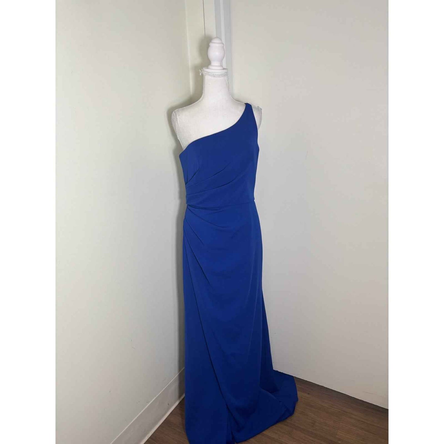 NWT Carmen Marc Valvo Infusion One Shoulder Evening Gown Sz 6