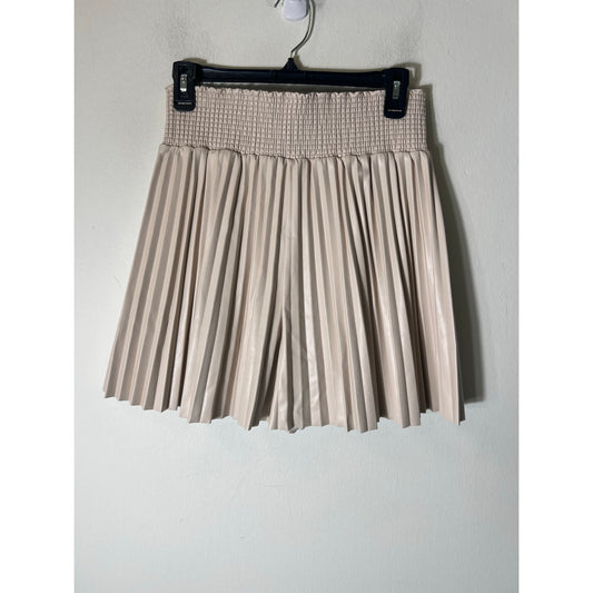 ALC Faux Leather Cream Mini Pleat Shorts Sz 8
