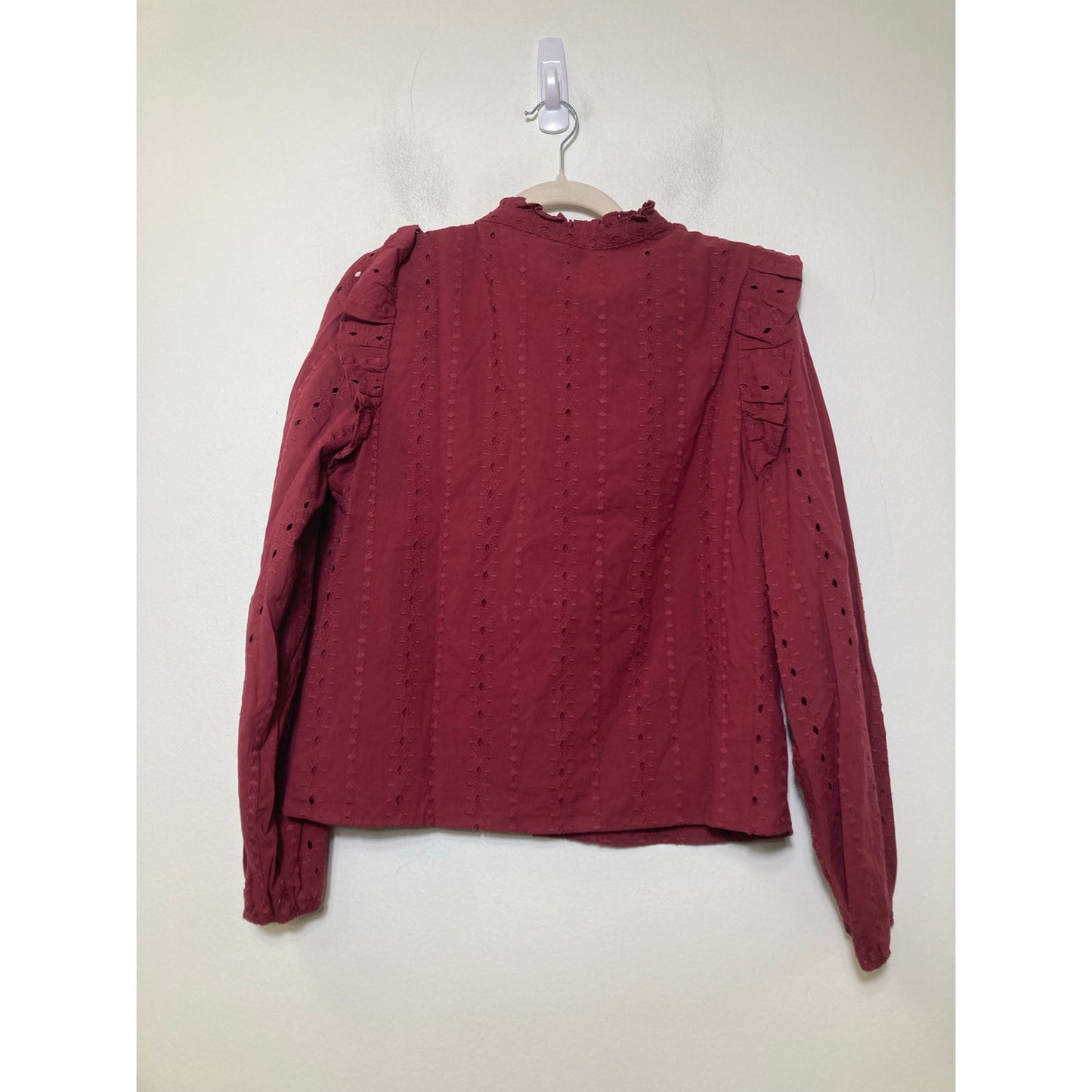 Evereve Red Eyelet Long Sleeve Top Sz S