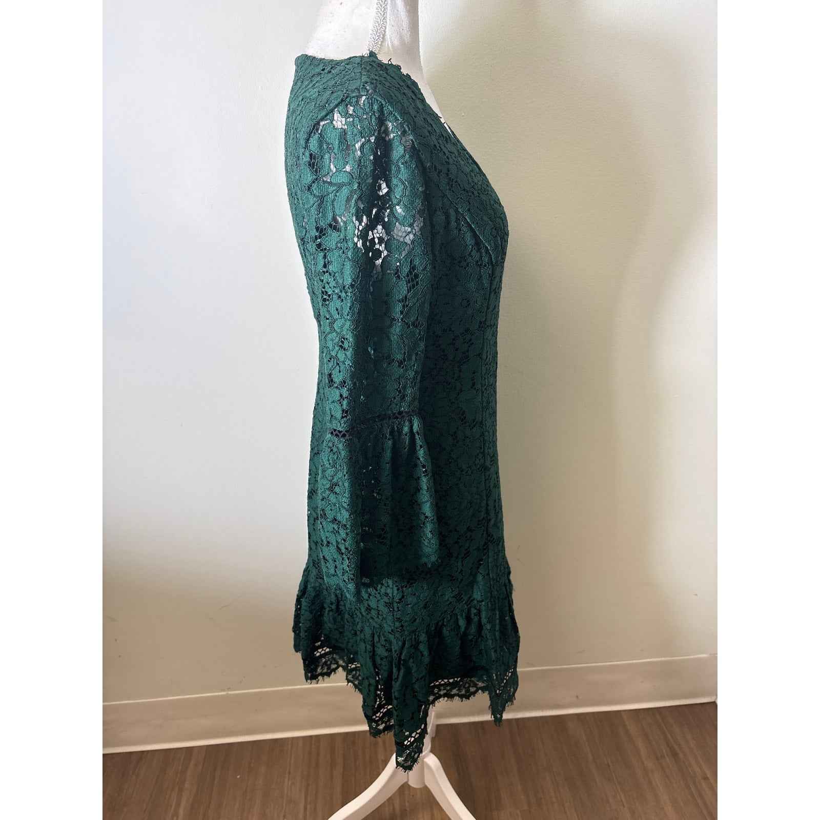 Eliza J Green Lace V Neck Cocktail Mini Dress Sz 4