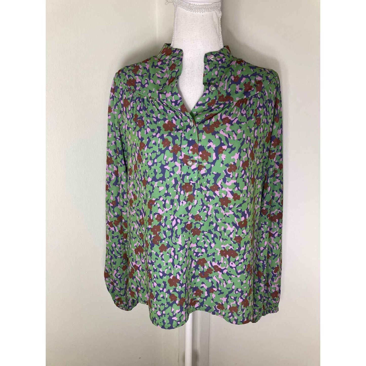 Laroque Green and Pink Printed Button Up Blouse Sz xs