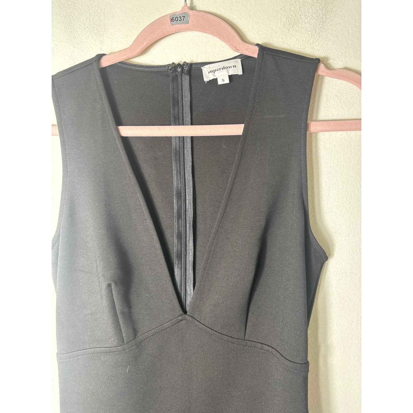 Superdown Black Sleeveless Deep V-Neck Ruched Mini Dress Sz S