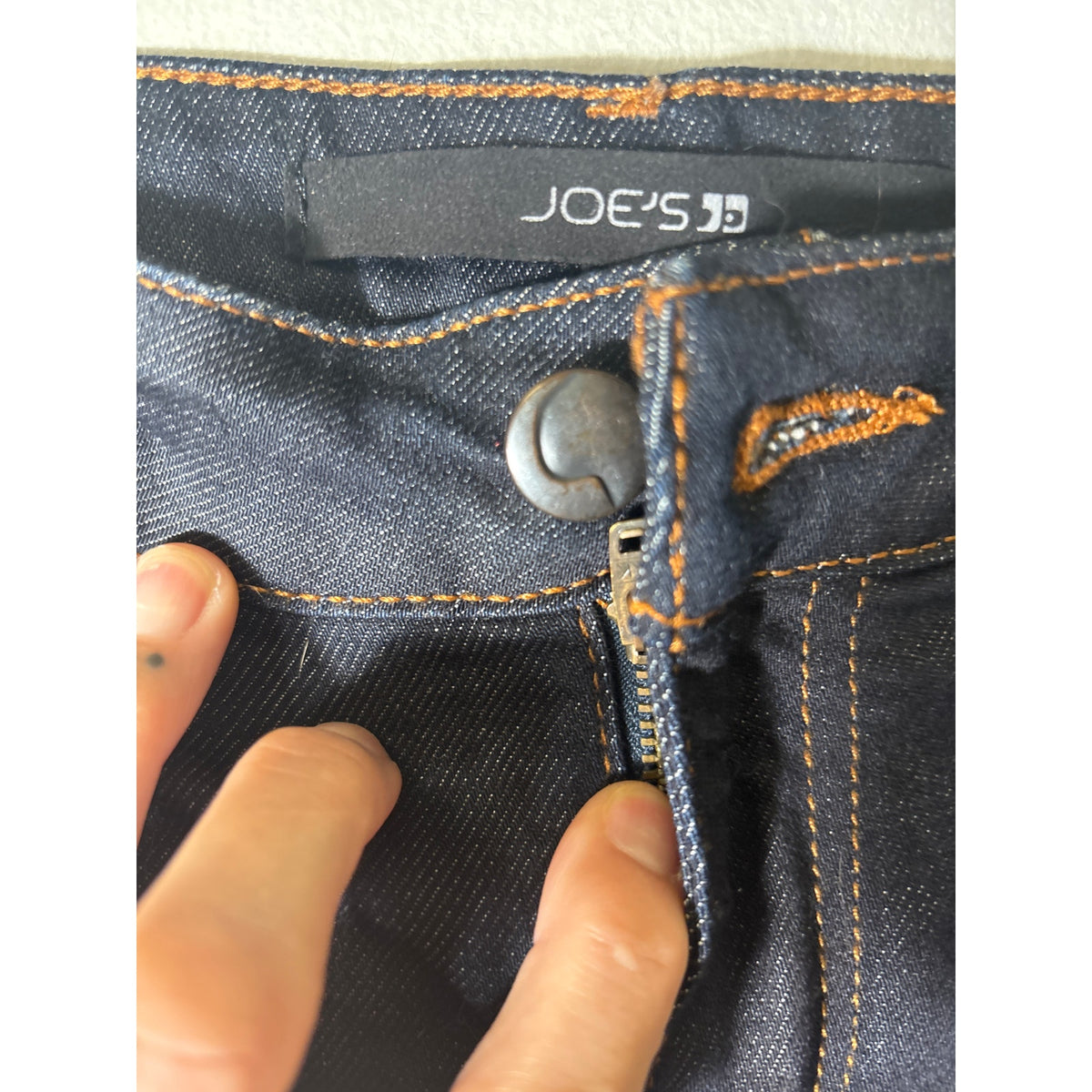 Joe's Dark Wash "Honey" FLare Leg Blue jeans Sz 28