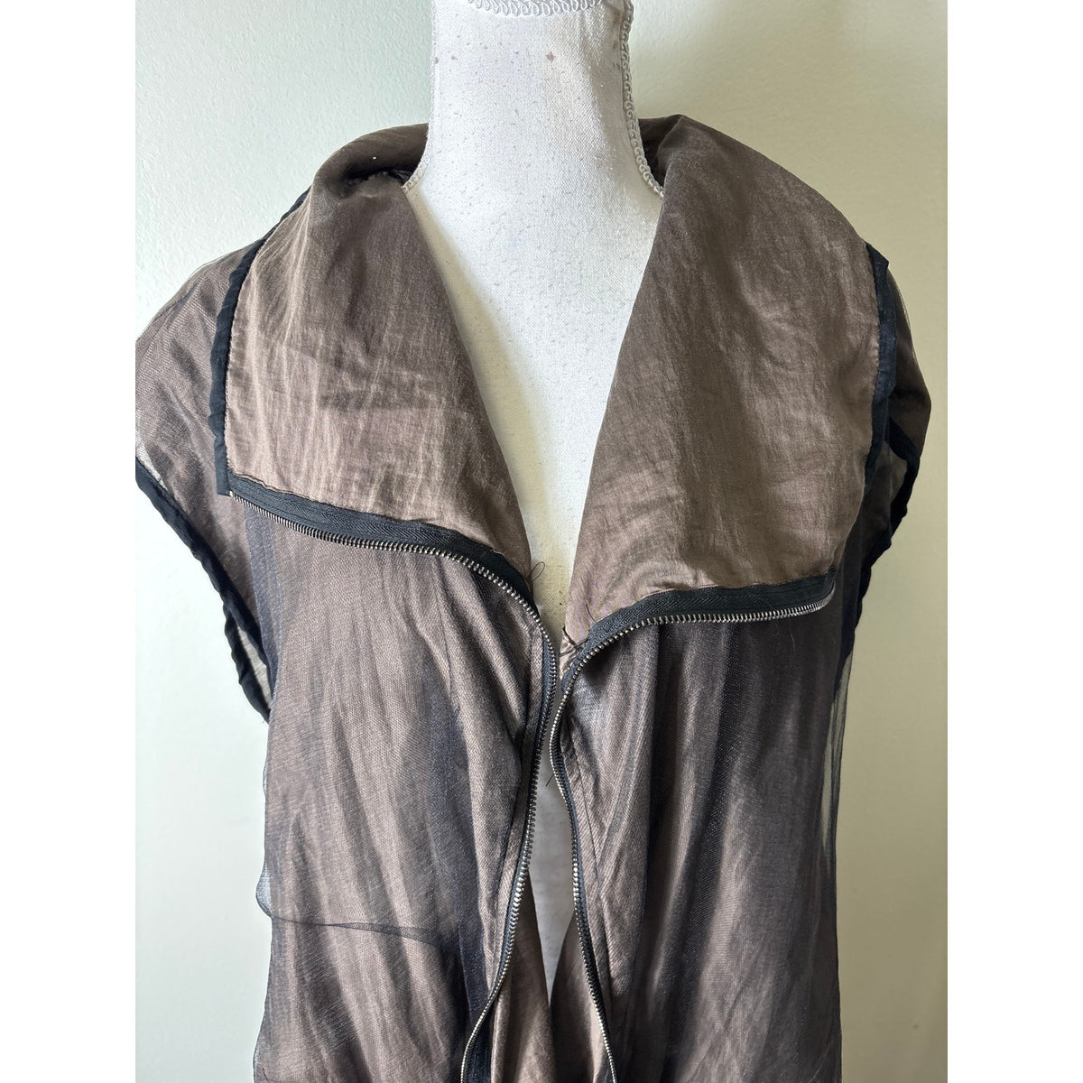 LINK Brown With Black Mesh Overlay Zip Up Long Vest Sz M