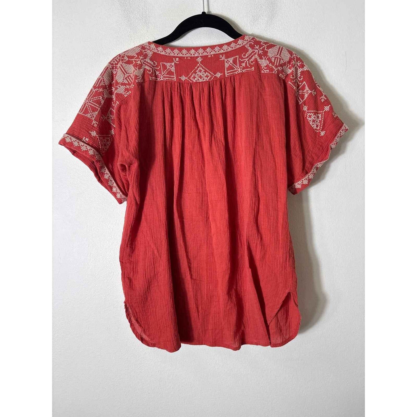 Sundance Coral Embroidered Button Up Shirt Sz M