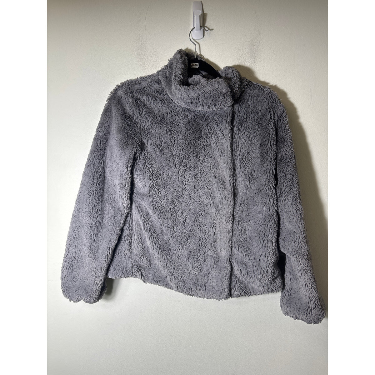 Patagonia Gray Furry Zip Up Jacket Sz S
