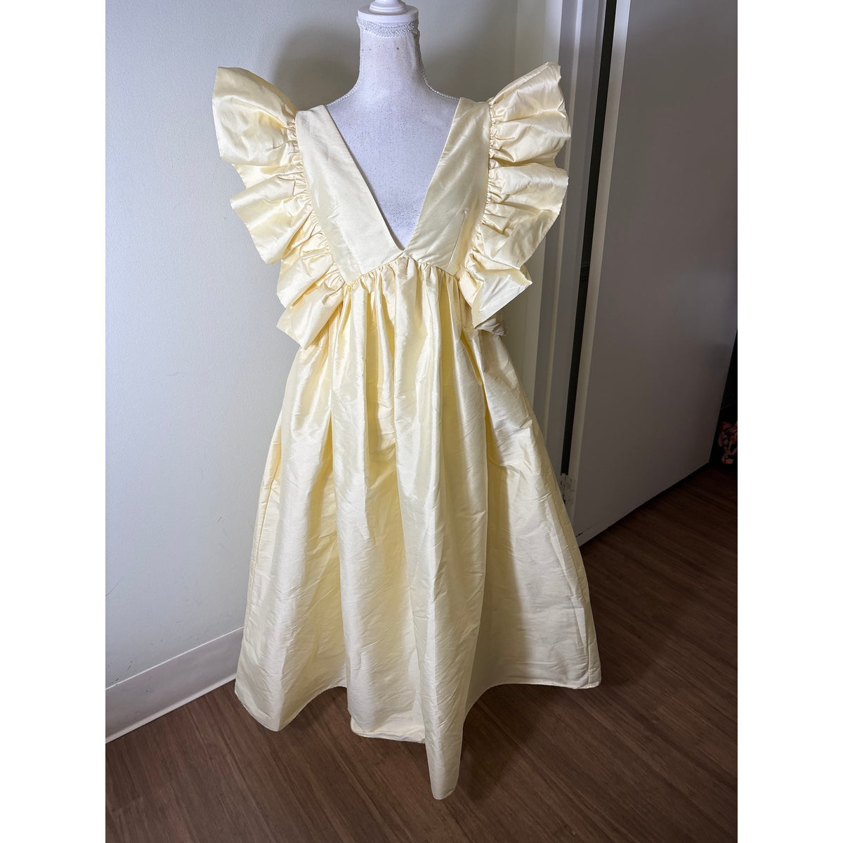 Rooh Collective Lemon Bailey Gown Sz L