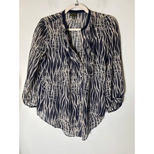 Fei Navy And Cream Sheer V Neck 3/4 Sleeve Pullover Blouse sz 6