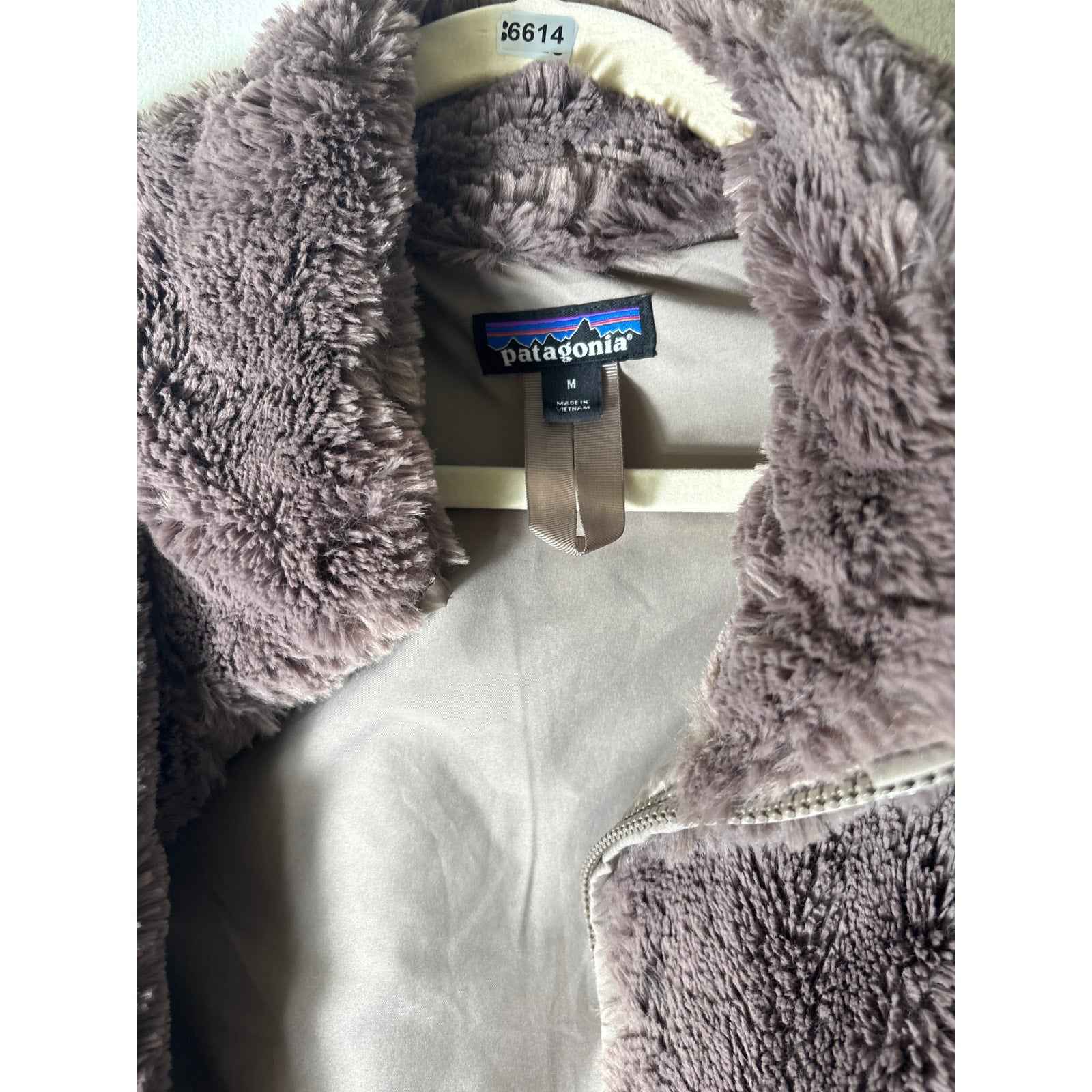 Patagonia Brown Furry Zip Up Jacket Sz M