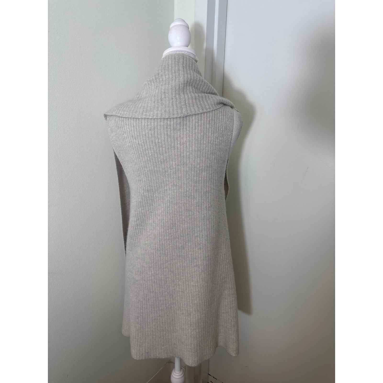 Only Mine Light Gray Sleeveless 2 Ply Open Cashmere Cardigan Sz M