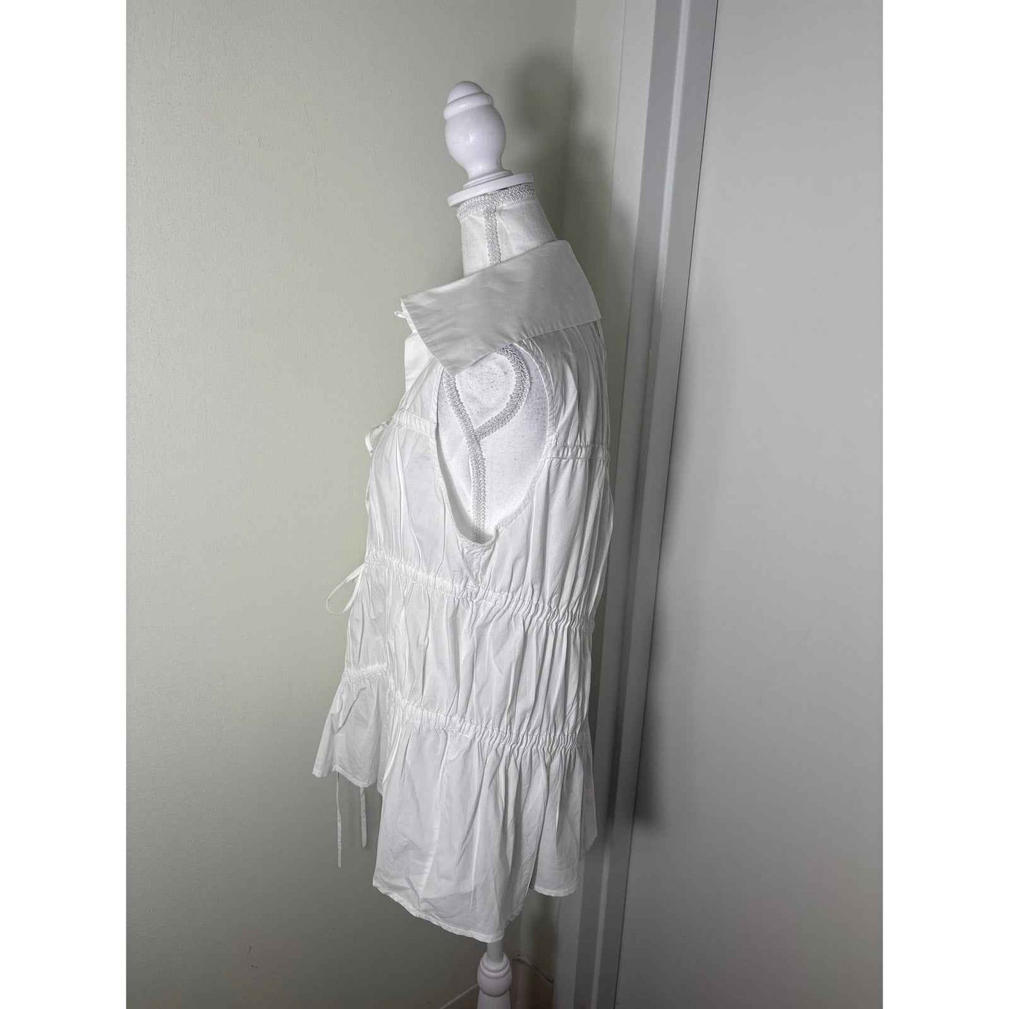 Renaissance Renaissance White Sleeveless Tie Front Shirt with Large Collar Sz 42