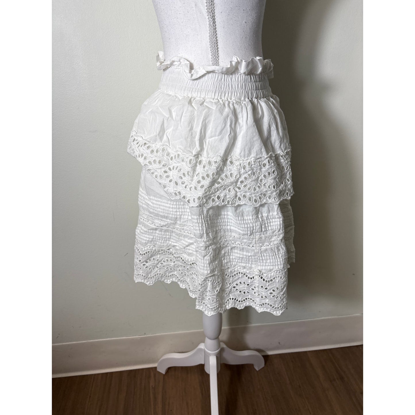 Sea White Eyelet Tiered Mini Skirt Sz M