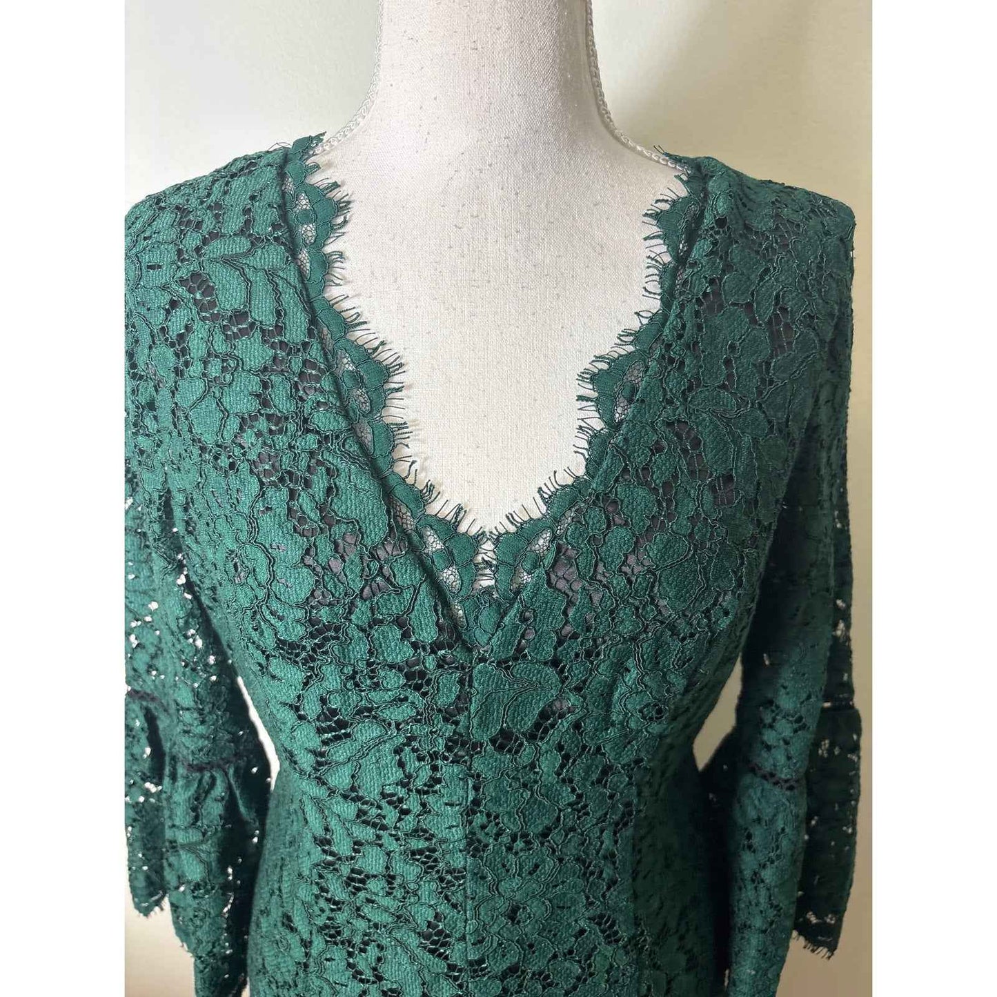 Eliza J Green Lace V Neck Cocktail Mini Dress Sz 4