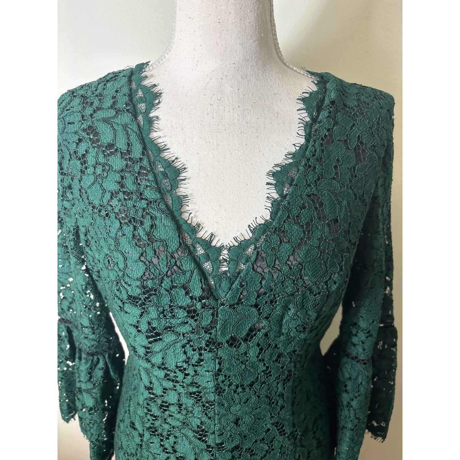 Eliza J Green Lace V Neck Cocktail Mini Dress Sz 4