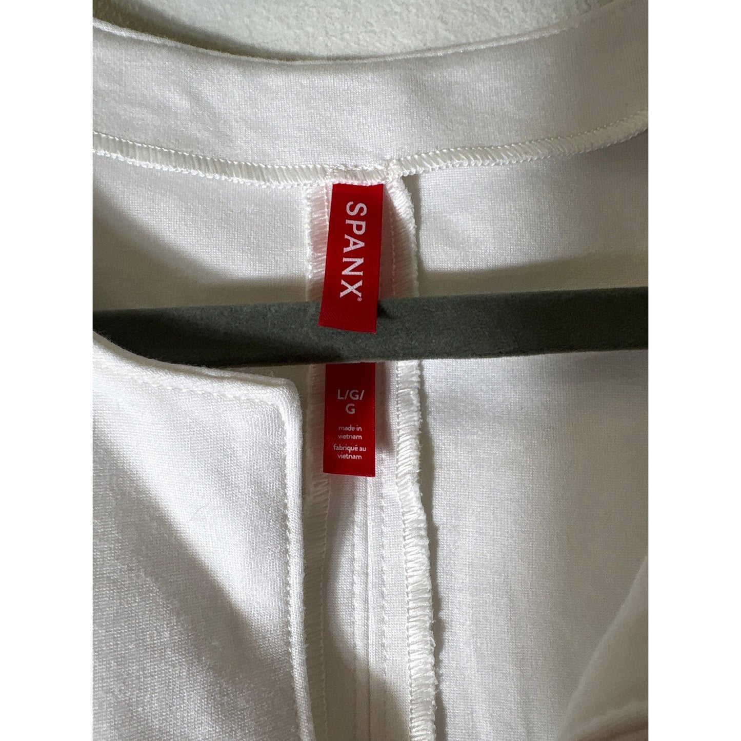 Spanx White Sleeveless V-Neck Peplum Top Sz L