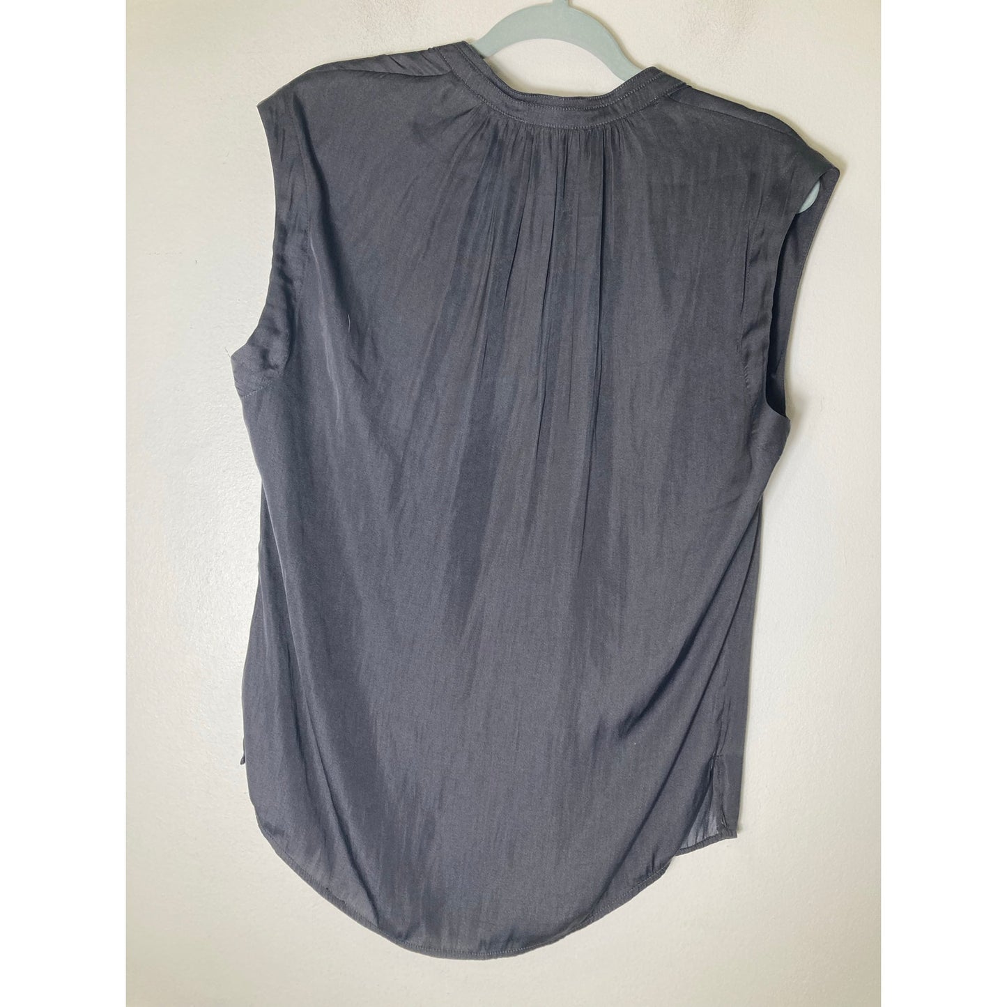 Current Air Charcoal Sleeveless V-Neck Poly Shirt Sz M