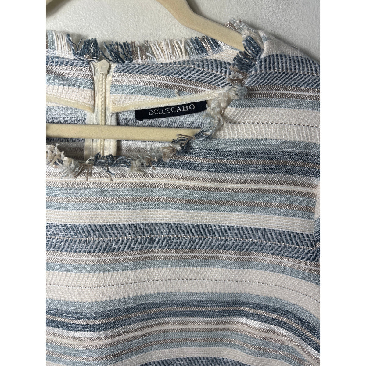 Dolce Cabo Off White Light Blue Stripe Short Sleeve Shirt Sz L