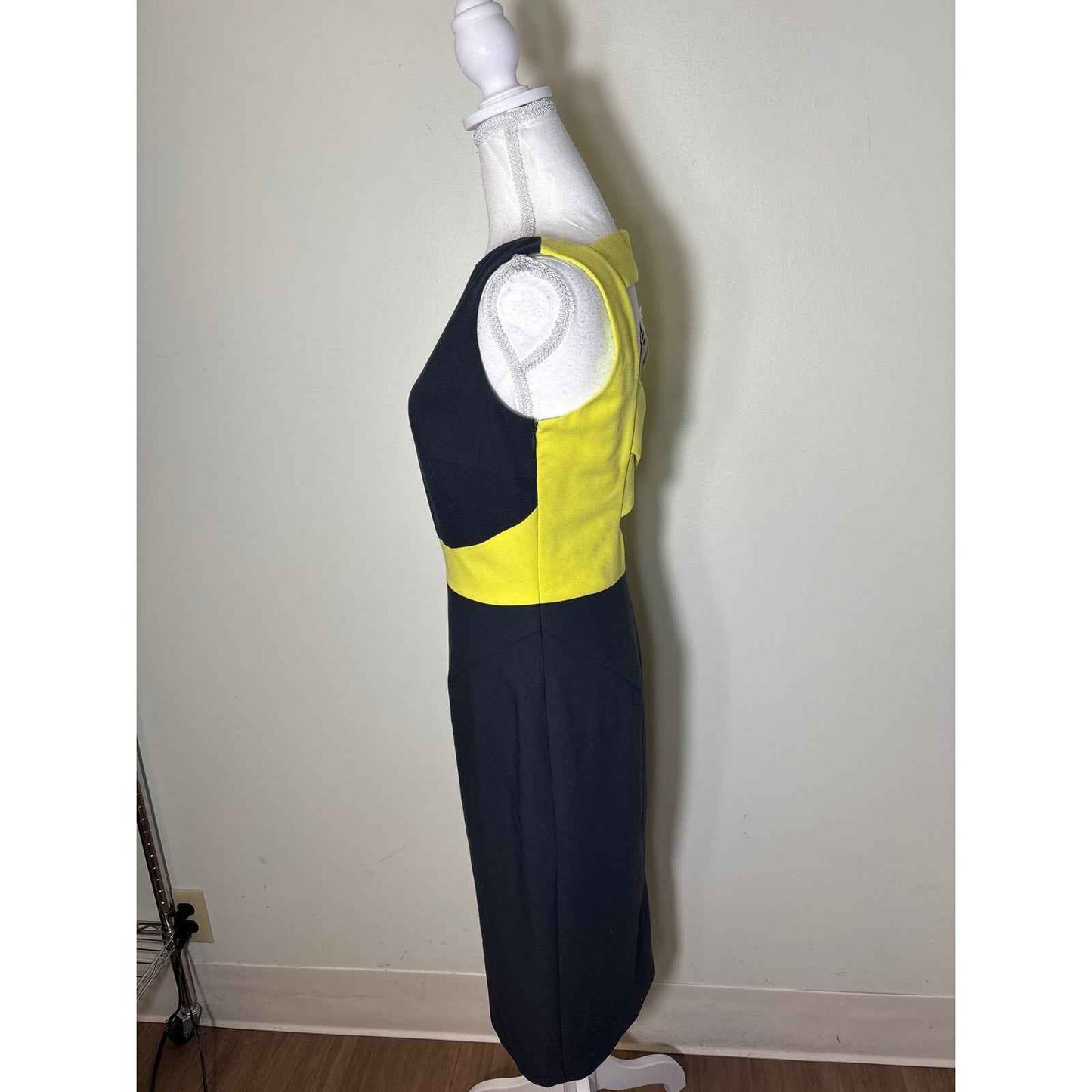NWT Raoul Black and Neon Yellow Sleeveless Midi Dress Sz 6