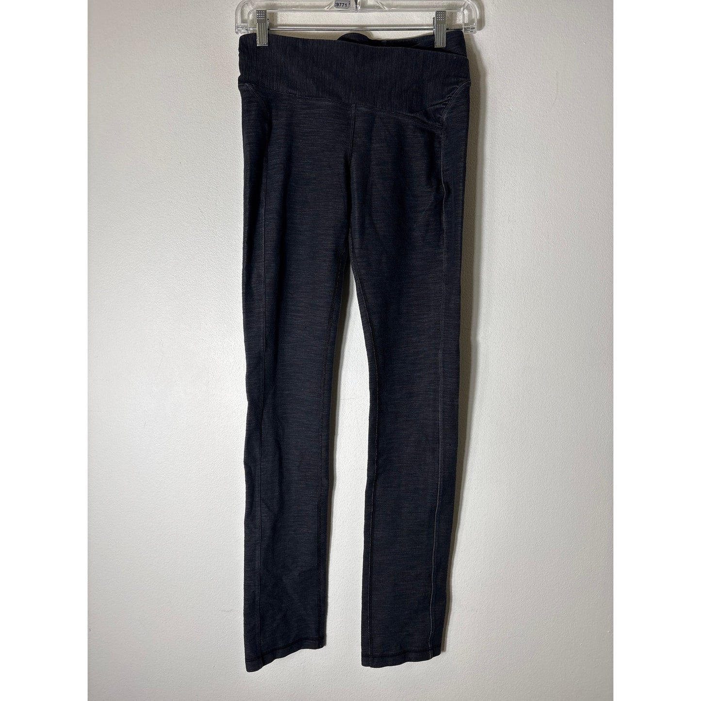 Lululemon Black "denim look" Legging Sz 6