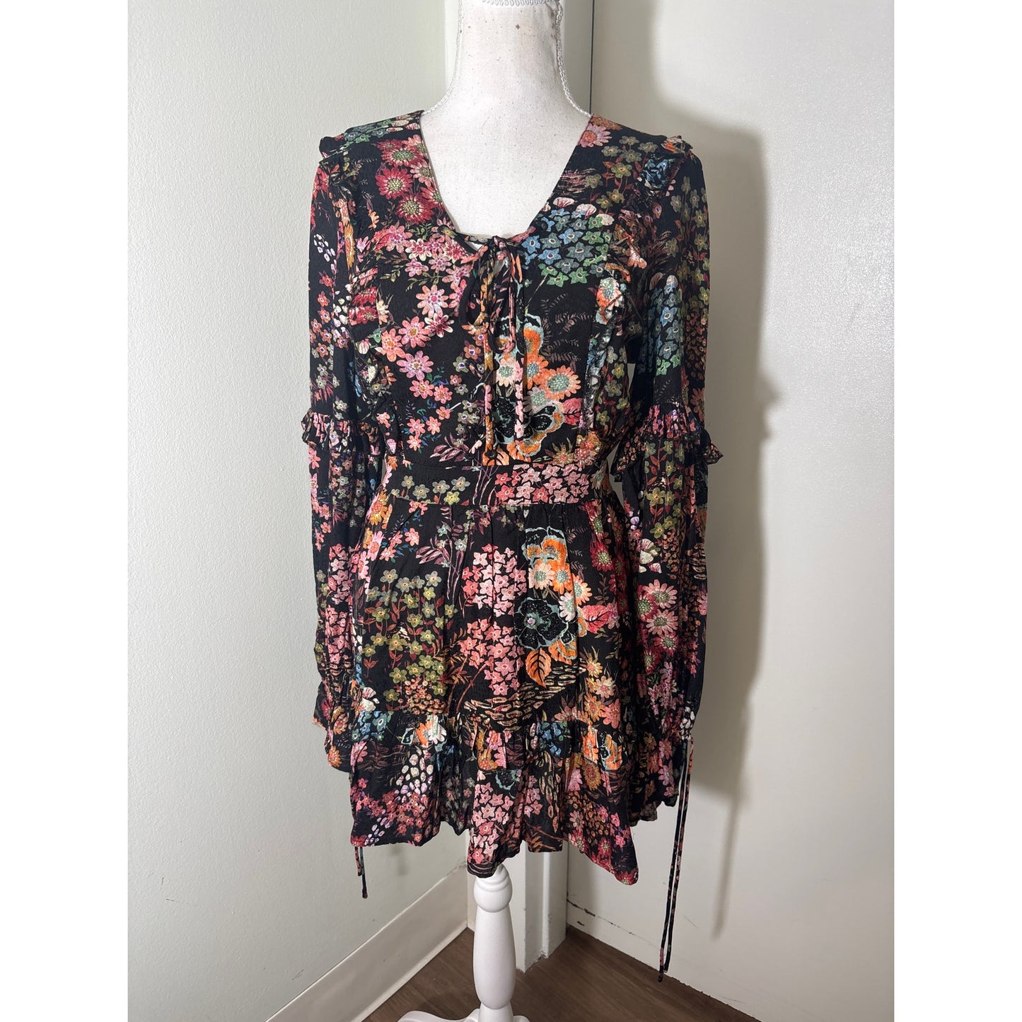 Ted Baker London Black Floral Long Sleeve Mini Dress Sz 1
