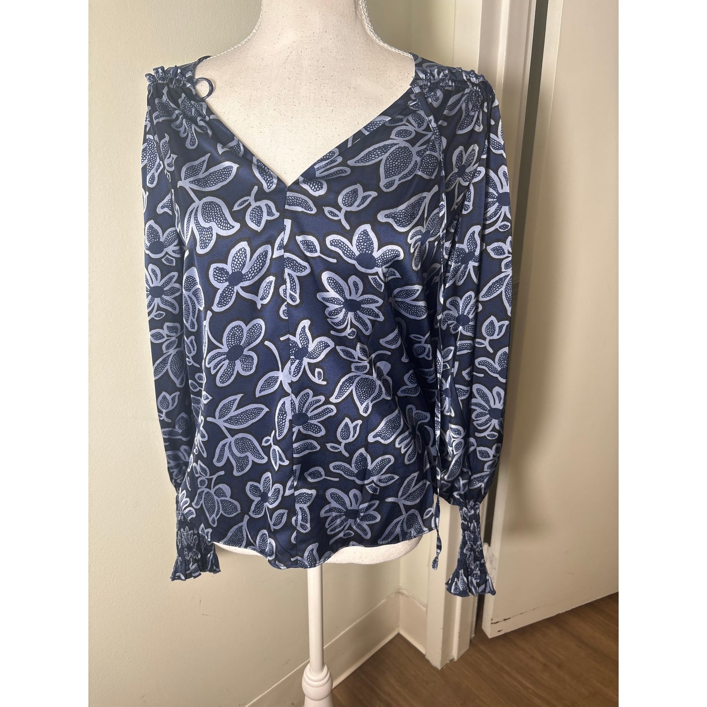 Rebecca Taylor Navy Floral Long Sleeve V-Neck Shirt Sz S