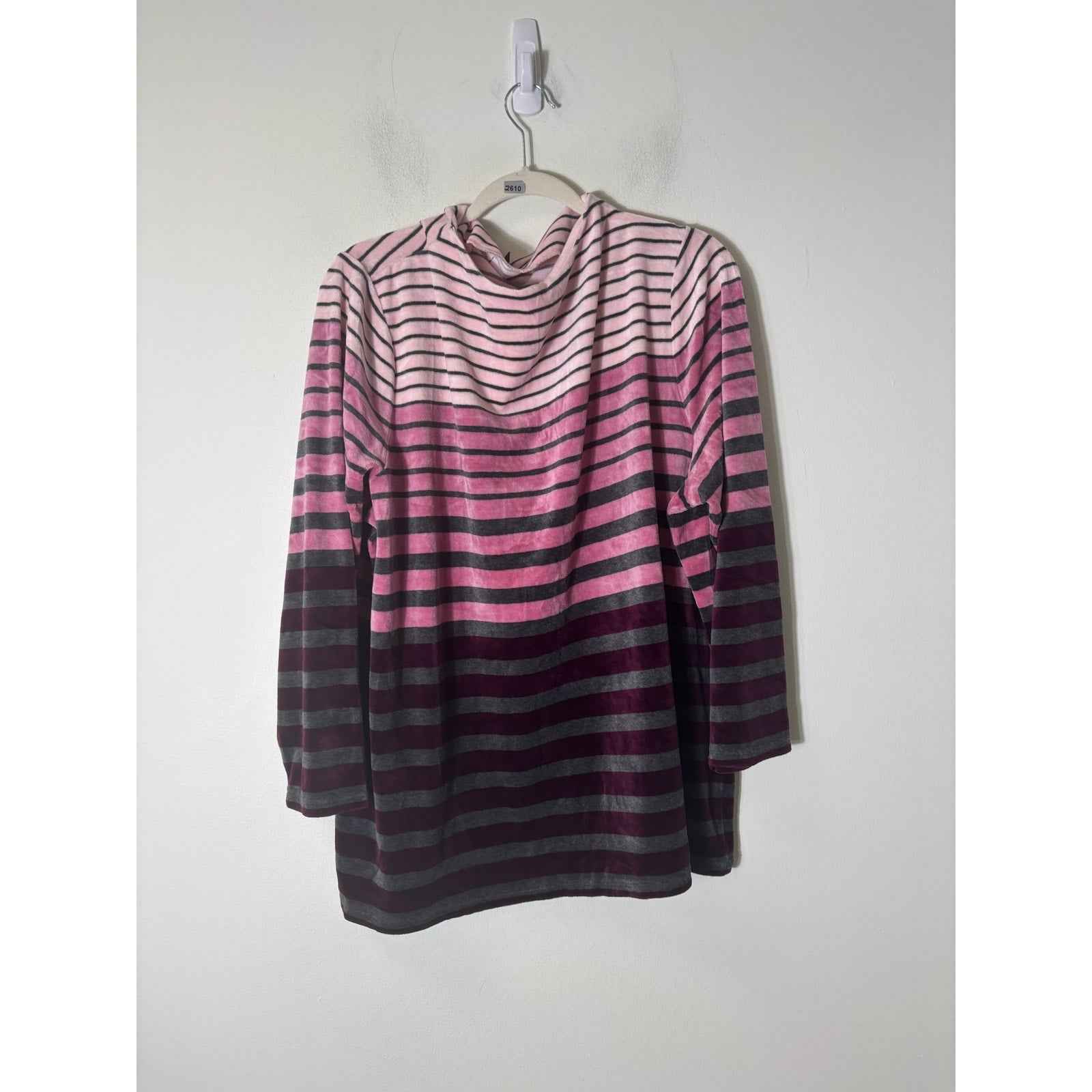 Woman's bundle of 3 Plus Size Name Brand Tops