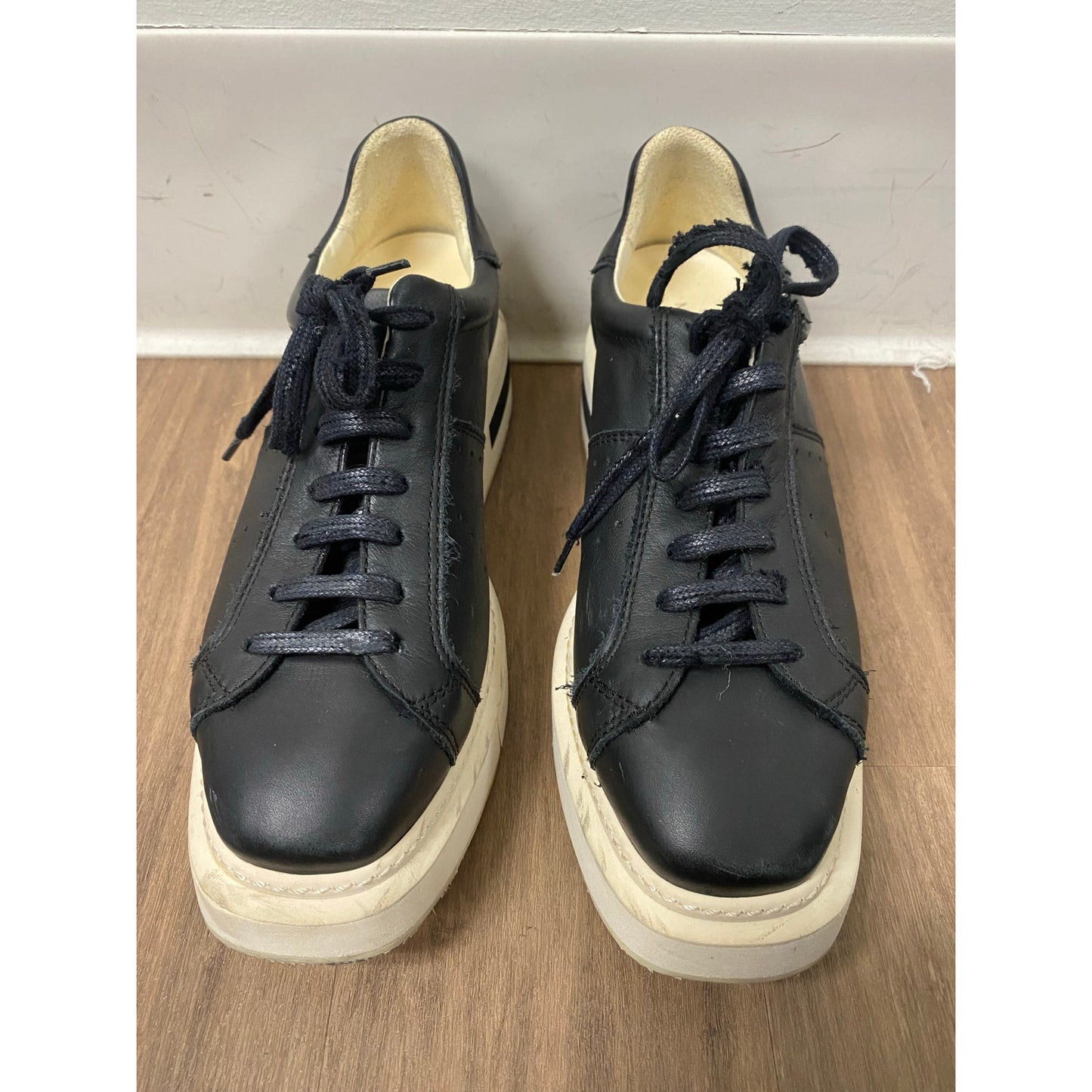 Manuel Barcelo Black Platform Sneakers Sz 40 (9.5)