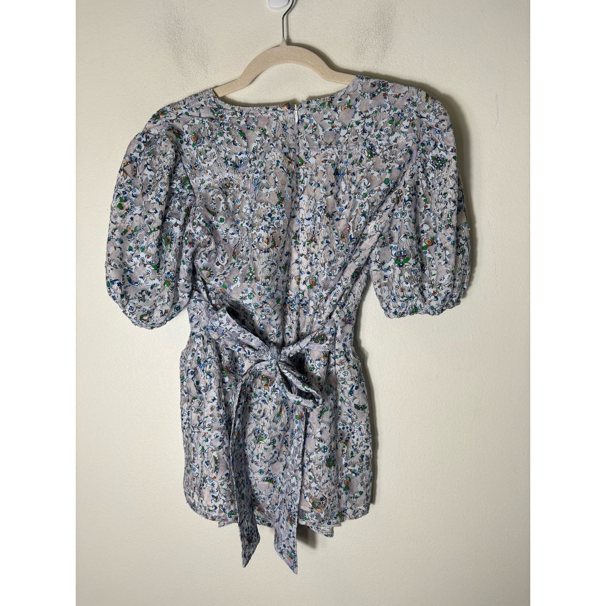 Tory Burch Gray Puff Sleeve Fitted V-Neck Top Sz 2