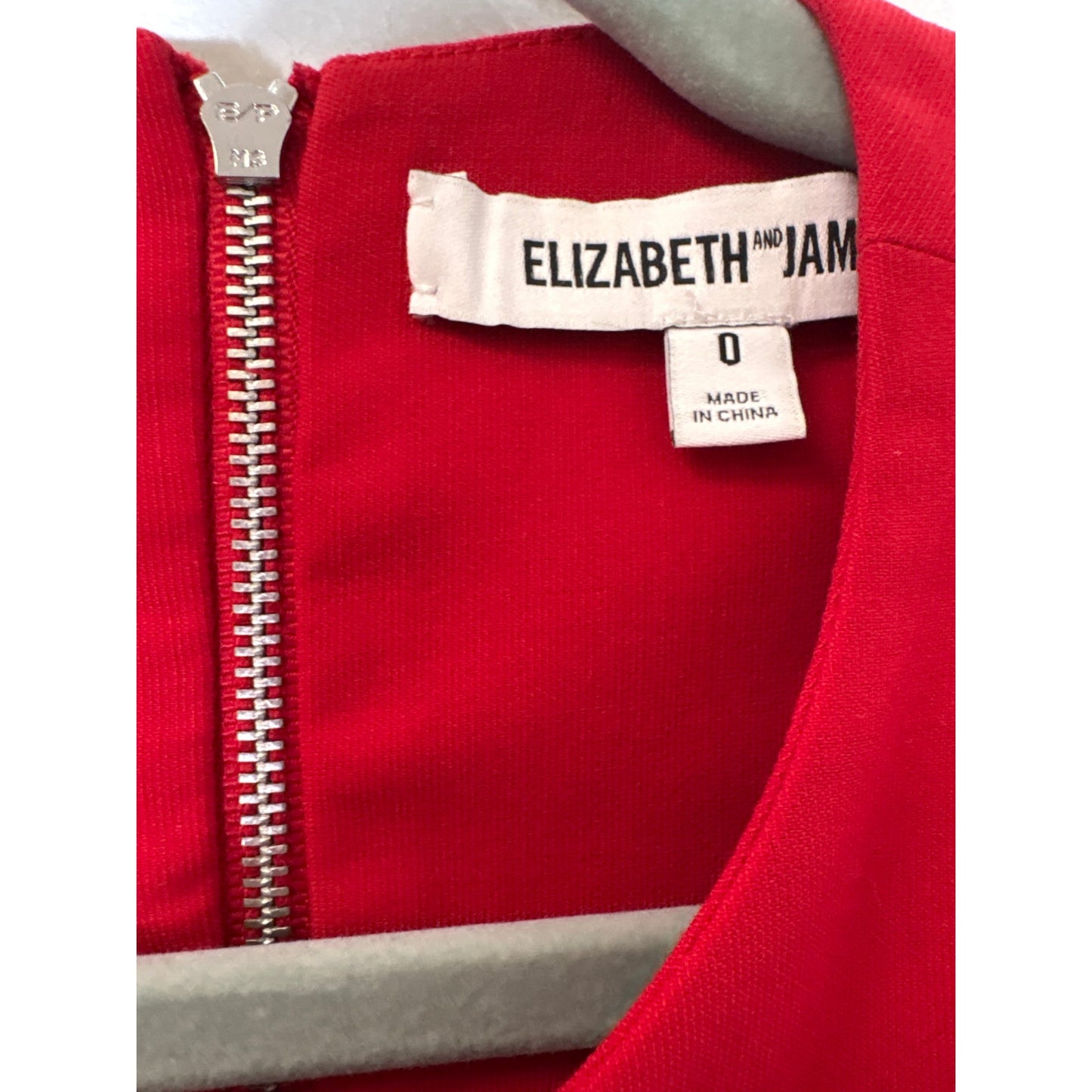 Elizabeth James Red Sleeveless Gown with Key Hole Back Sz O