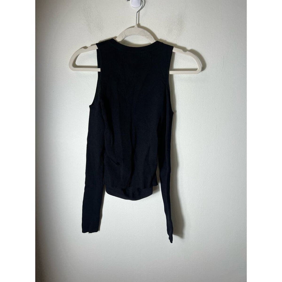 Scripted Black Open Shoulder Long Sleeve Top XS