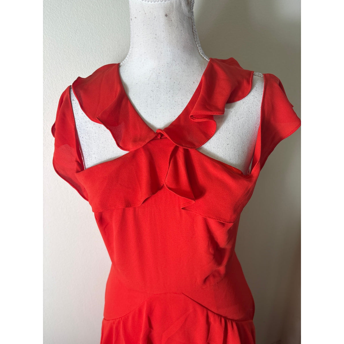 BCBG Red Cold Shoulder Ruffle Audrianna Gown Sz 2