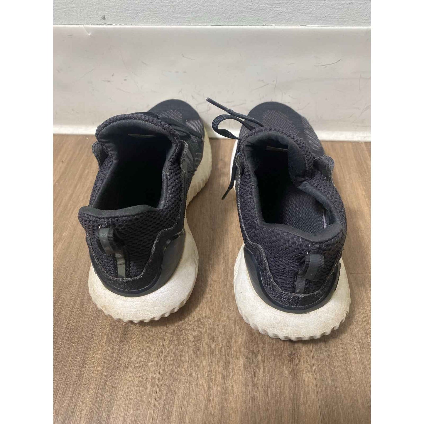 Continental Womens Black Tennis Shoes. Sz 9