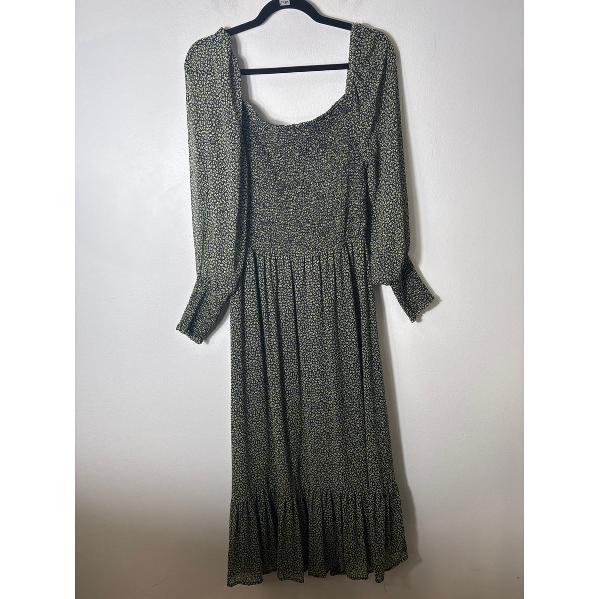 Cupcakes and Cashmere Black with Green Flowers Smocked Bodice Maxi Dress Sz L