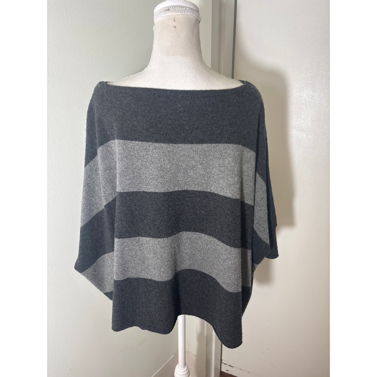Vince Gray Stripe Boatneck Oversize Sweater Sz XS/S