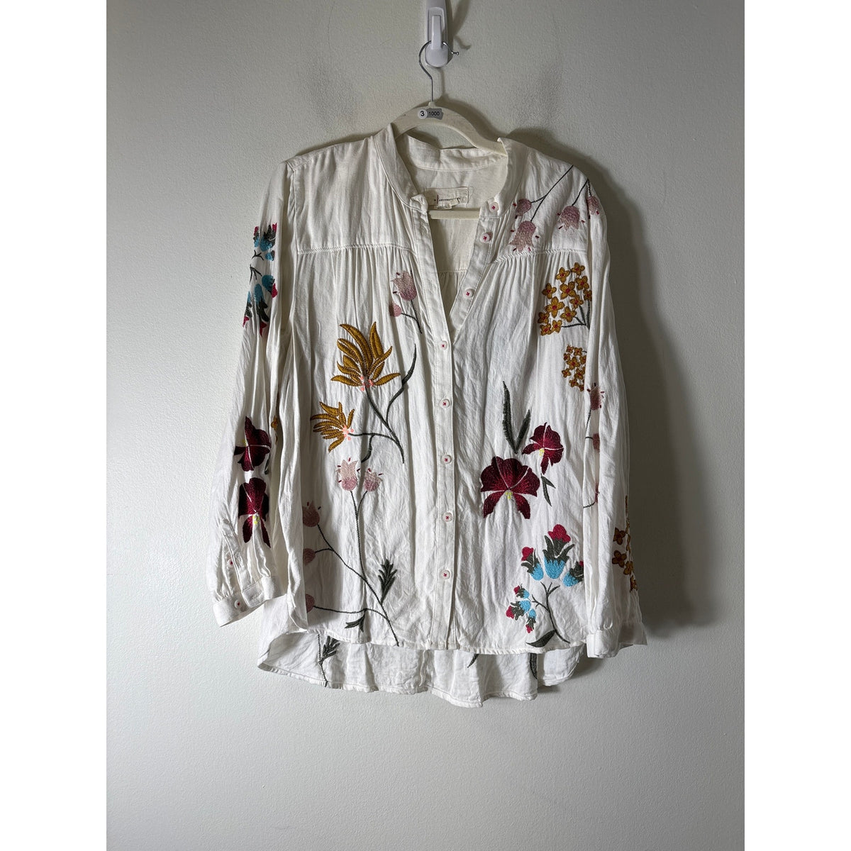 Anthropologie Floral Embroidered Cream Button Up Shirt Sz M