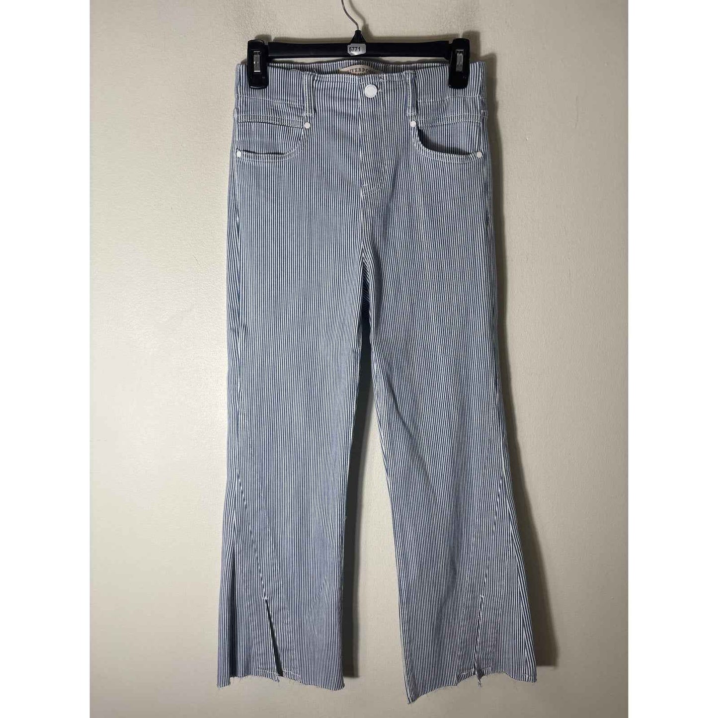 Liverpool Blue and White Pin Stripe "The Gia Glider Crop" Pants Sz 6/28