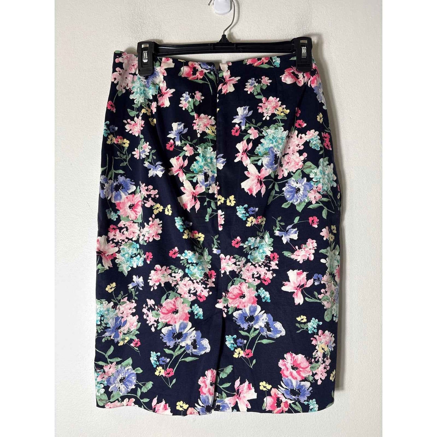 Talbots Navy and Pink Hydrangea Skirt Sz 6